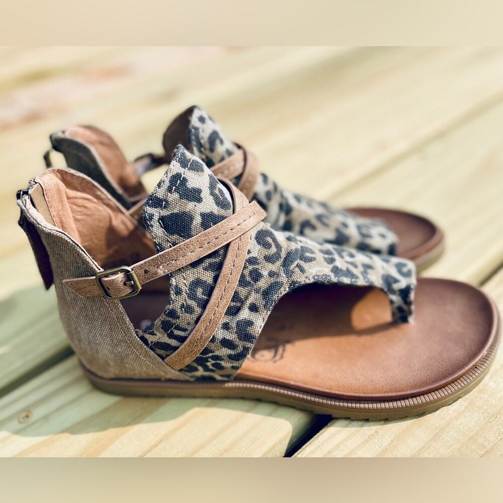 Very G Sandals Women's 7.5 Scarlett Tan Leopard Animal‎ Print